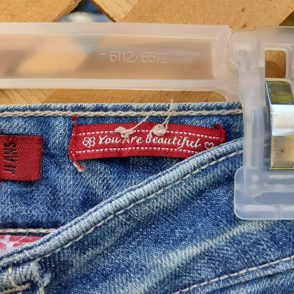 π₯2/$15π₯ NWT Mudd acid wash capris jeans - Picture 5 of 7